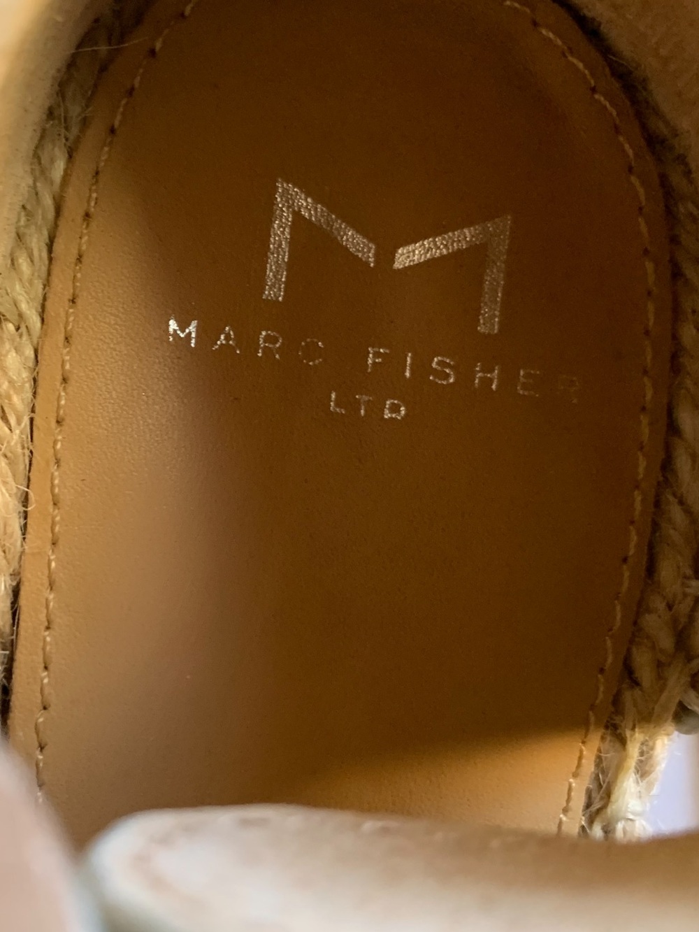 VGUC MARC FISHER MLALIDA Silver Shiny Matt Leather Hi-Wedge Espadrille SZ 8.5M - Picture 15 of 16